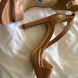 Nine West Tan Croc-Embossed Sandals